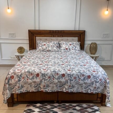 Elegant Floral Print Cotton Bedsheet Set with Matching Pillow Covers